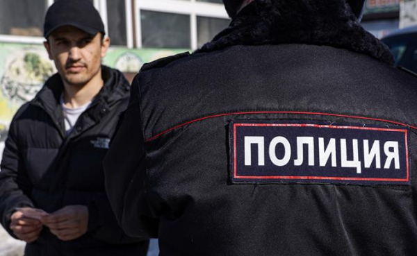 Оборотни в МВД «теряют берега»: «Свой человек» в полиции помог «легализоваться» 2 тыс. мигрантов