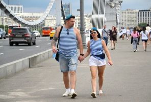 Почему не стоит купаться в фонтанах, голубые береты, Парк Горького: Как прошел День ВДВ